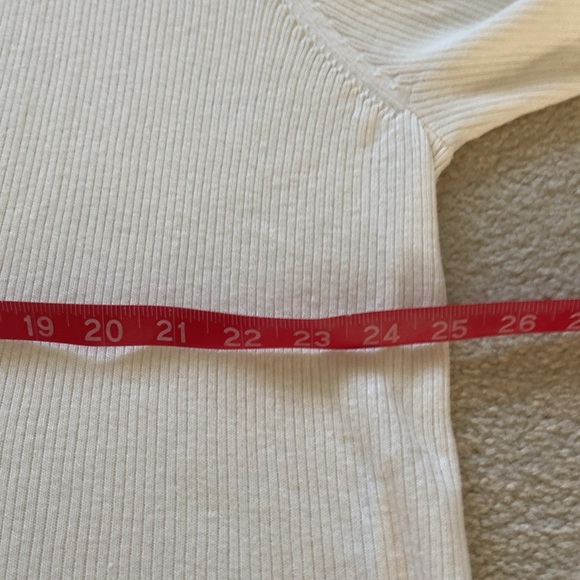 J Jill long duster size XL in off white color, two pockets, three buttons - Picture 6 of 8